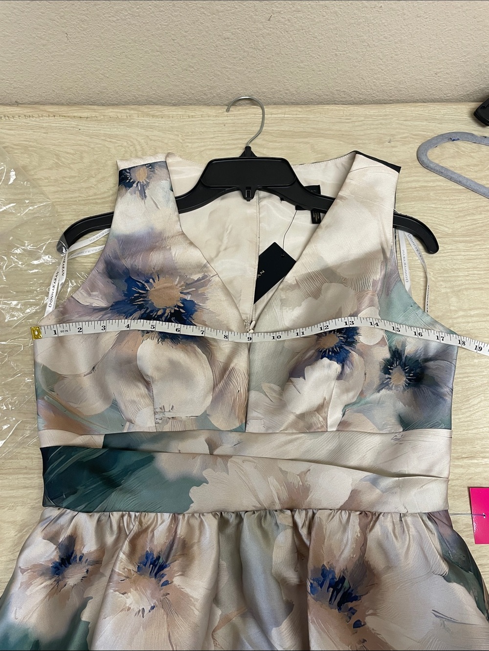 Floral Plunge Neck Ball Gown -NWT -8 - Picture 5 of 8